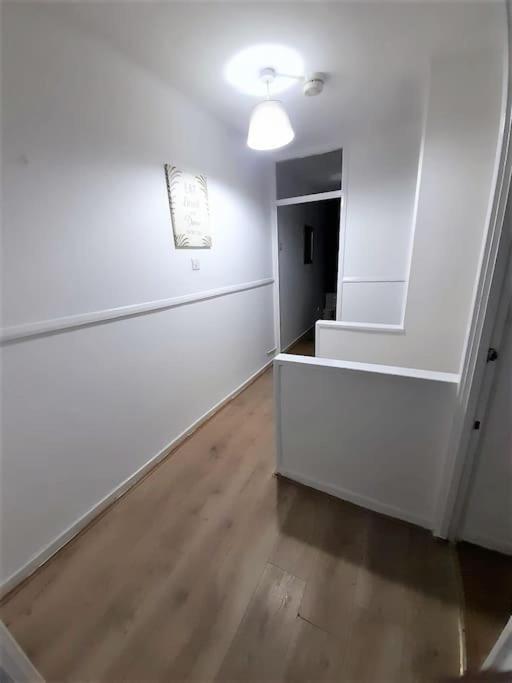 Appartamento Zone 1, 3bedroom With A Garden *
