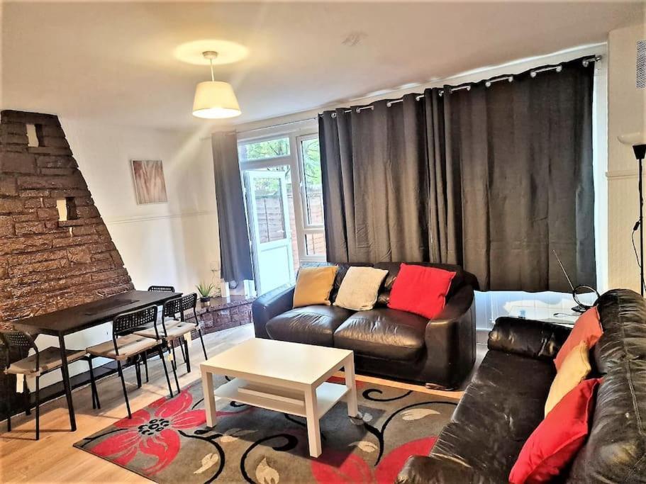 Zone 1, 3bedroom With A Garden * Londra